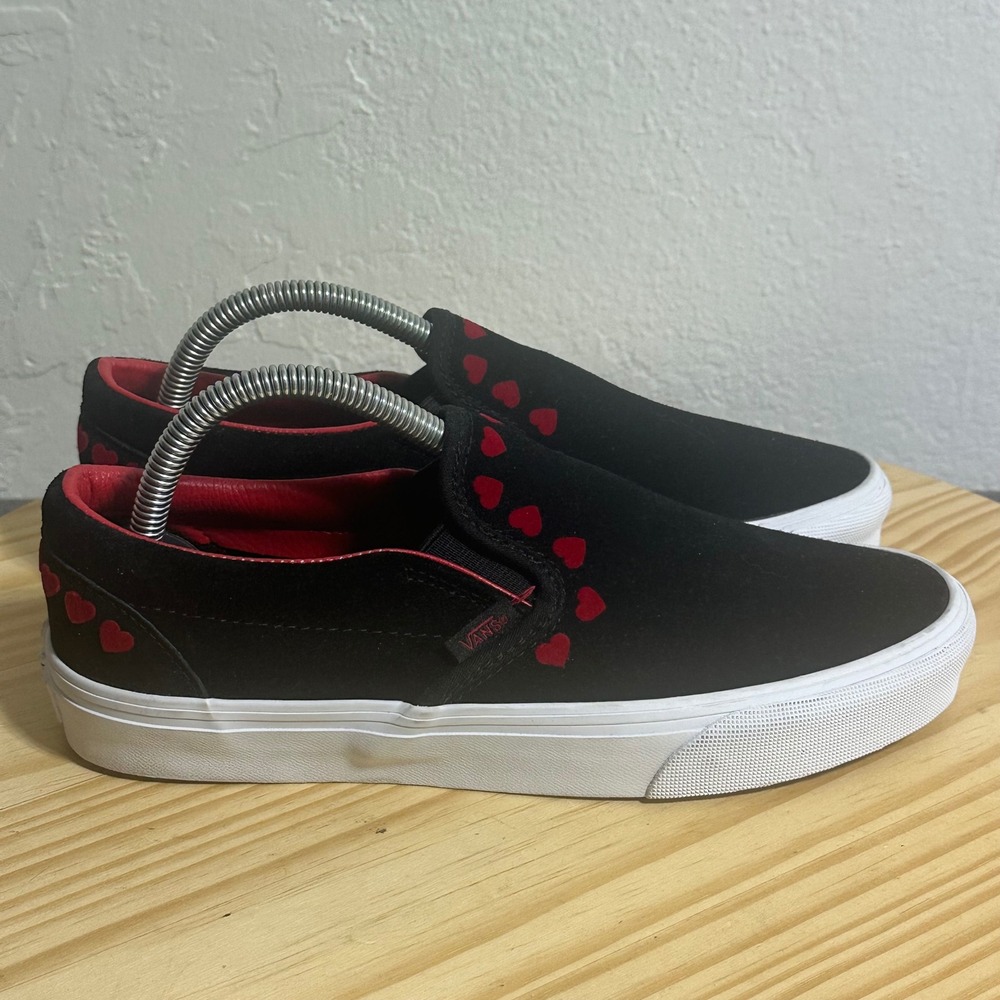 Vans Classic Slip On Valentine Hearts Men 7.5 Women 9 Black Red NEW No Box